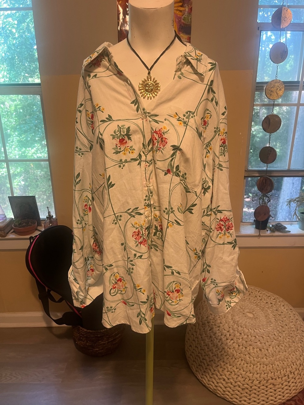Woven Floral Print Woman Button-Up Shirt - White & Green Garden Cottagecore